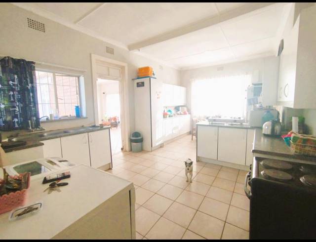 3 BEDROOM HOUSE FOR SALE IN FLORENTIA